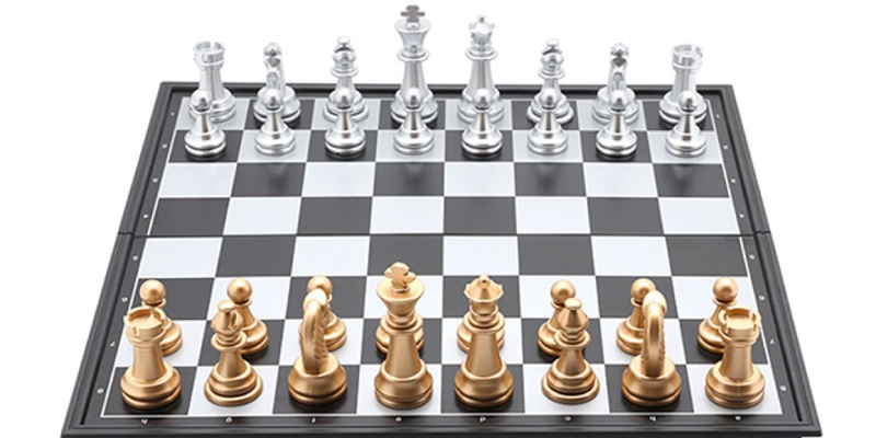 Bàn cờ vua có hình dạng trông như thế nào?